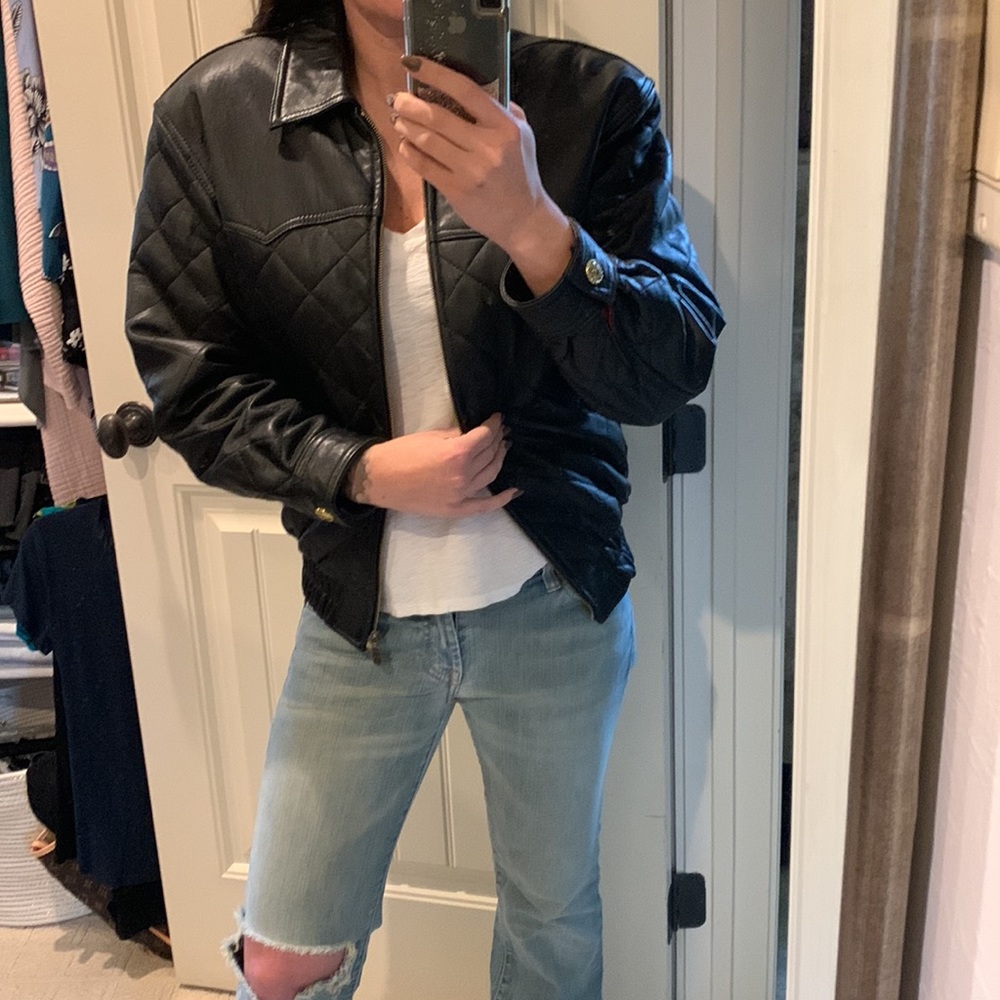 Ridiculously hot vintage leather jacket